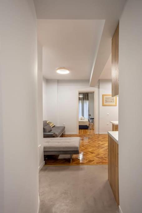 Karolou Ntil- Ground Floor Suite 塞萨洛尼基 外观 照片